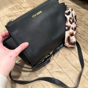 Steve Madden Black Crossbody Purse Gold Zippered Leopard Scarf